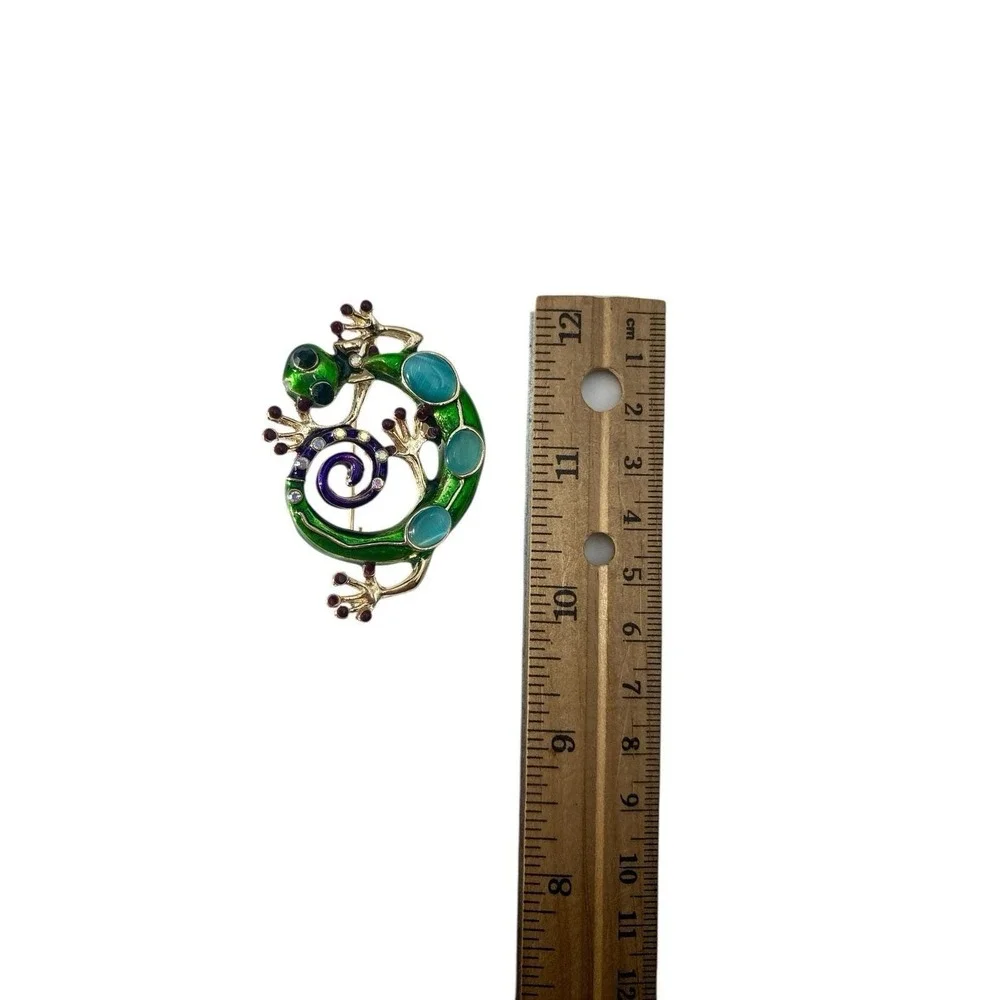 Vintage Multicolor Enamel Rhinestone Green‎ Gecko Lizard Brooch Pin